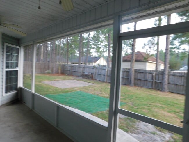 Building Photo - 3 bedroom in Crestwood S/D