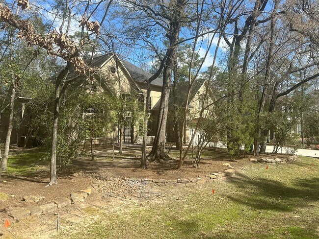 Building Photo - 38 Hillock Woods