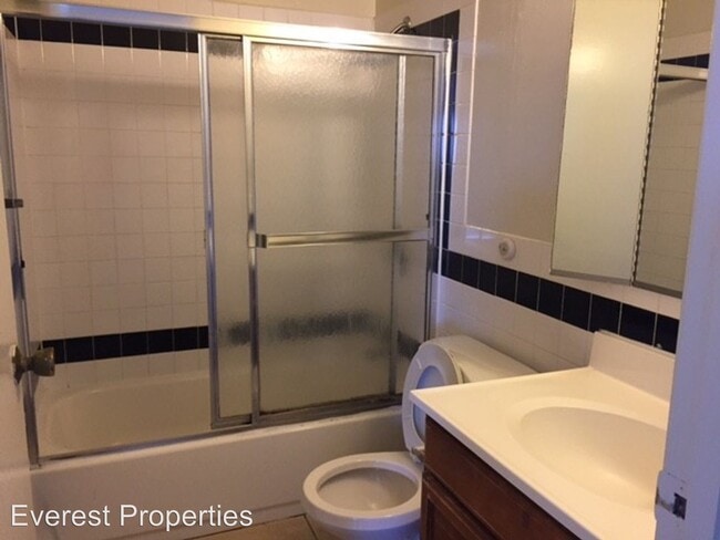 Building Photo - 2540 Regent St