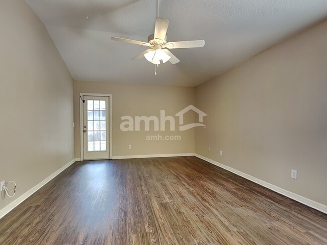 Building Photo - 9827 White Barn Way