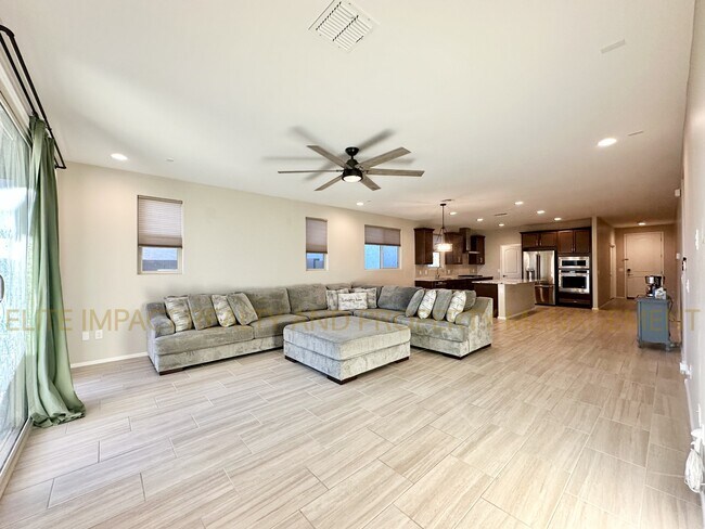 Building Photo - 9814 E Miller Peak Trl