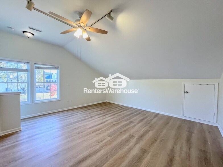 Building Photo - 700 Rumford Ct