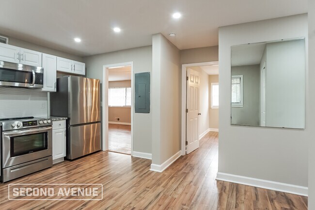 Building Photo - 325 16th Ave SW