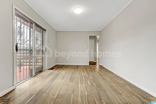 Building Photo - 4012 Hazelwood Rd