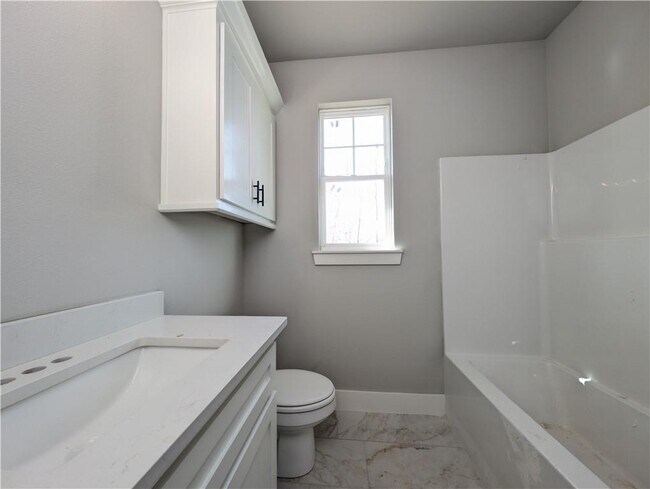 Building Photo - 25 Thornaby Dr