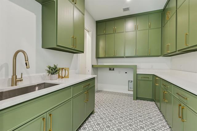 Building Photo - 3630 Mid Pines Dr