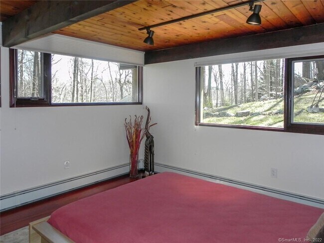 Building Photo - 361 Mill Rd