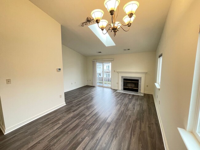 Building Photo - 2 Bedroom/1 Bath in Brookland