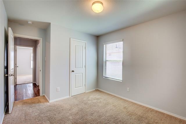 Building Photo - 404 Falling Star Dr