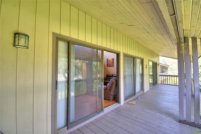 Building Photo - 5027 Sherwood Ln