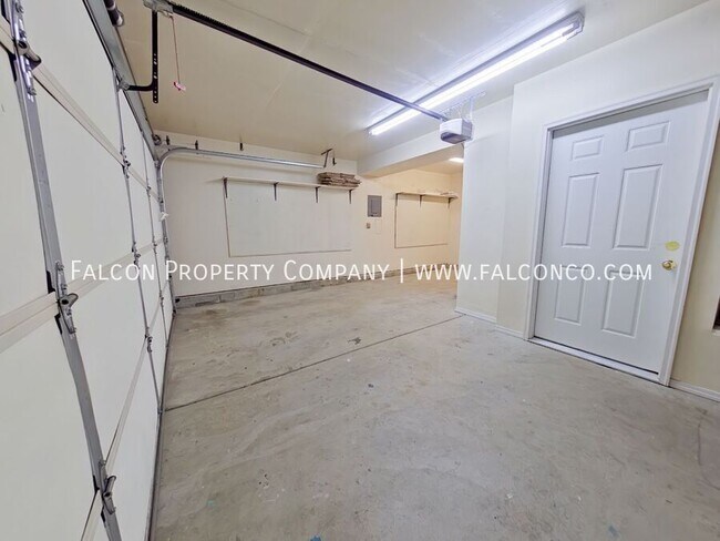 Building Photo - 3930 Beltana Dr