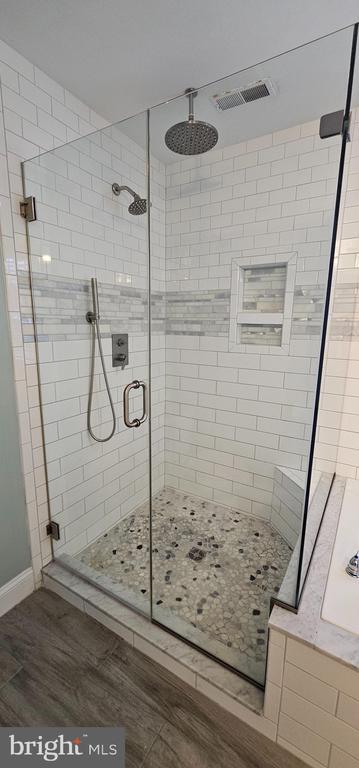 Building Photo - 123 Van Gogh Terrace