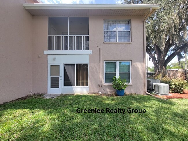 Building Photo - Updated 1st floor condo – 2 Bed/2 Bath- Ga...