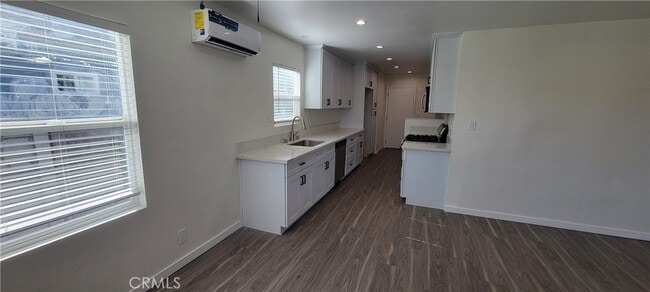 Building Photo - 13315 S Avalon Blvd