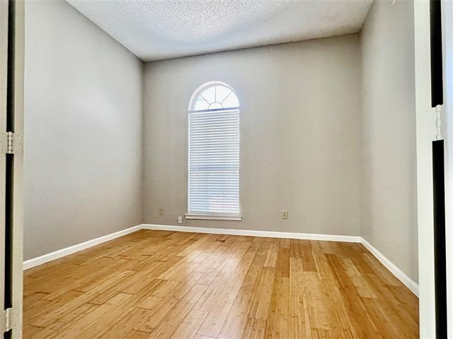 Building Photo - 2735 Wentworth Dr