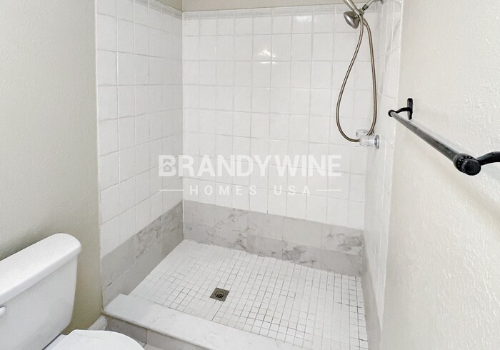 Building Photo - 3639 N Ride Dr