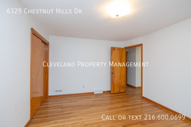 Building Photo - 6329 Chestnut Hills Dr
