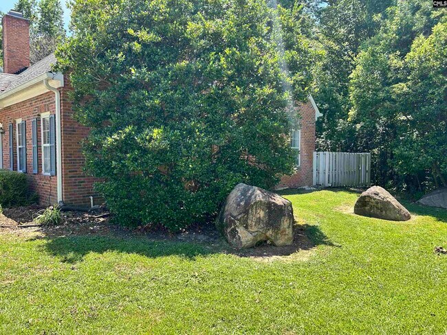Building Photo - 911 Hulon Ln
