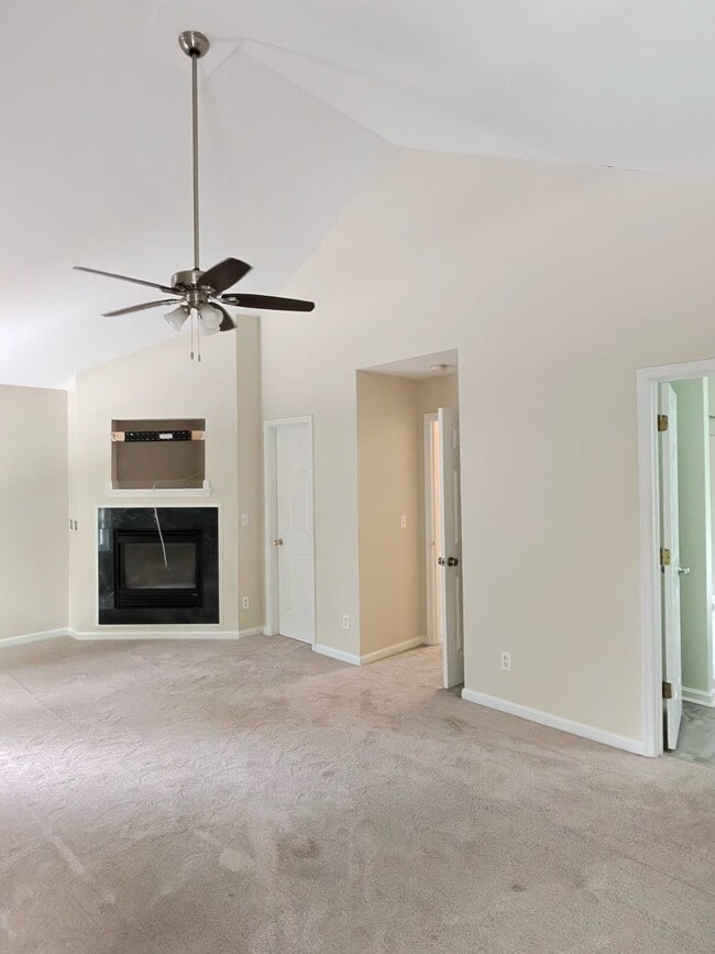 Building Photo - 105 Chardonnay Rd