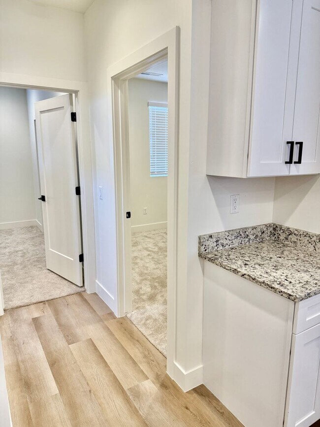 Building Photo - Adorable 3-BR Home In The Heart of Washington