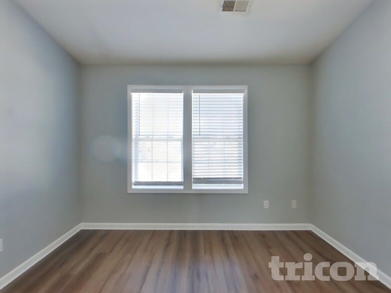 Building Photo - 11626 Lioness St