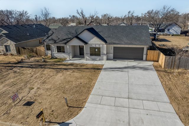 Building Photo - 753 N Gilda St