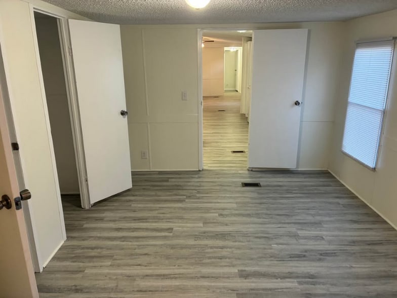 Building Photo - 1701 Orchard Farm Ln