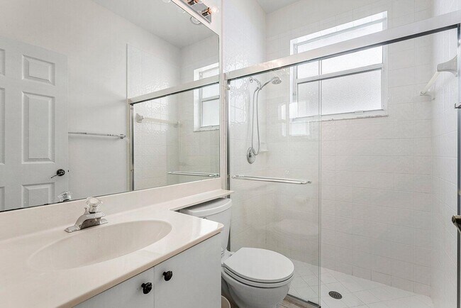 Building Photo - 7728 Edinburough Ln