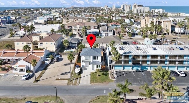 Building Photo - 104 W Pompano St