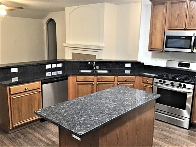 Building Photo - 4910 Monarch Meadow Ln