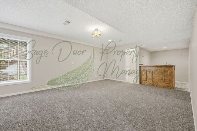 Building Photo - BEAUTIFUL HOME AVAILABLE NOW!!
