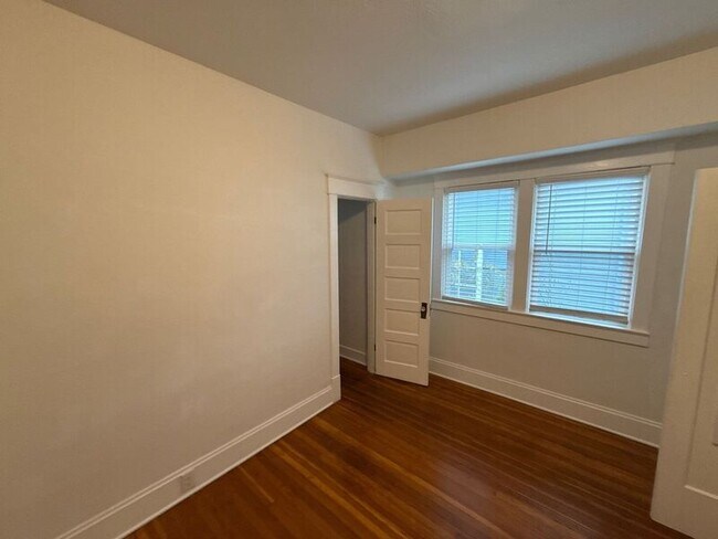 Building Photo - 244 14th St SE