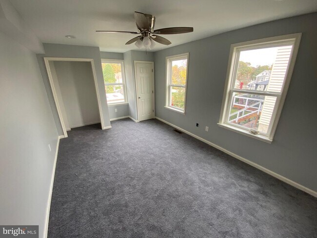 Building Photo - 2605 Maple Ave