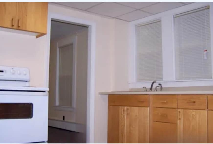 Building Photo - 133 Penobscot St