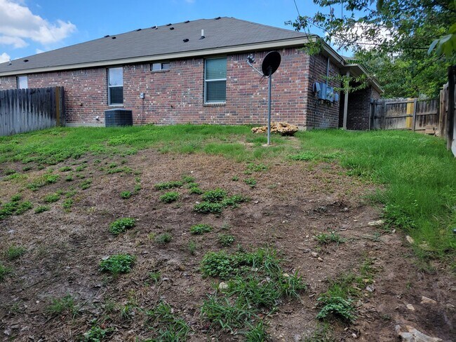 Building Photo - 101StoneCanyon