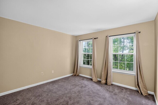 Building Photo - 11813 Murre Ct