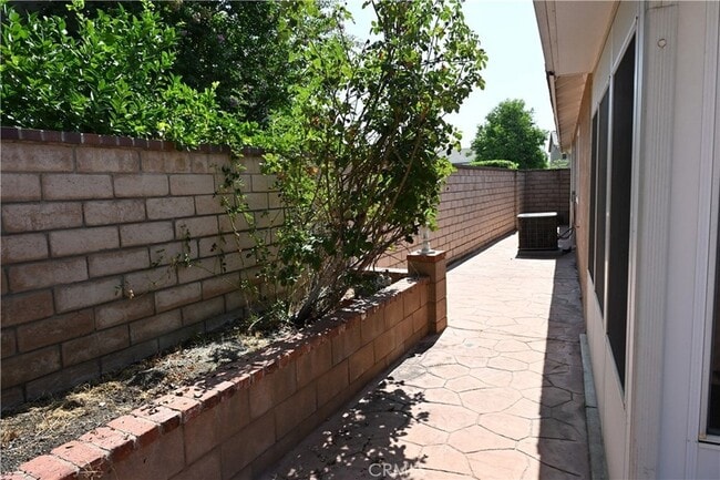 Building Photo - 26320 Antonio Cir