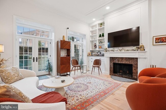 Building Photo - 4353 Westover Pl NW