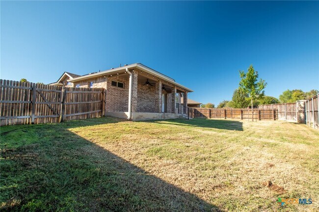 Building Photo - 5201 Cicero Dr
