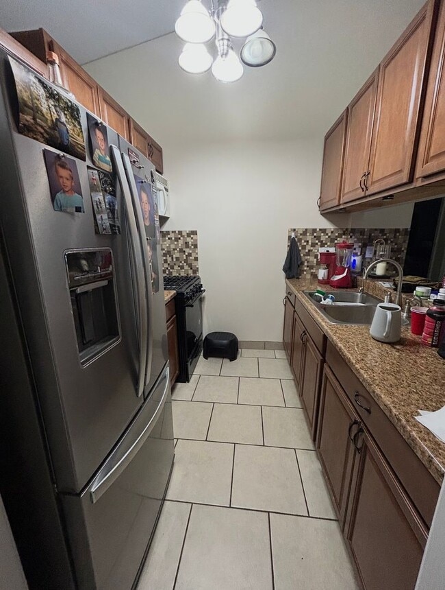 Building Photo - 807 S 18th St