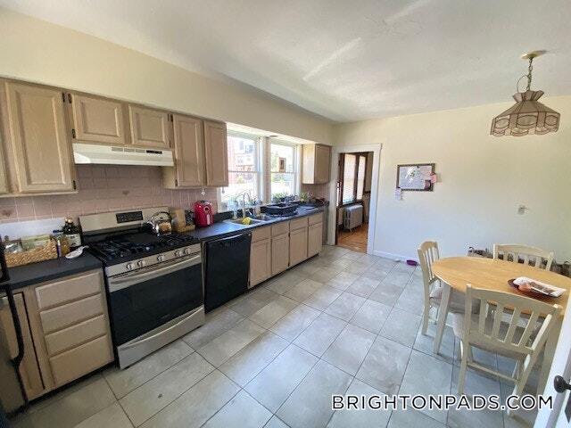 Building Photo - 75 Claymoss Rd