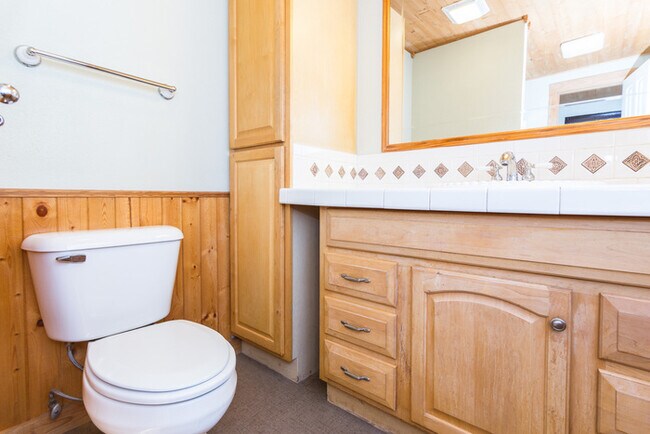 Building Photo - 369 Steele Rd