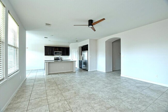 Building Photo - 5671 Corsica Loop