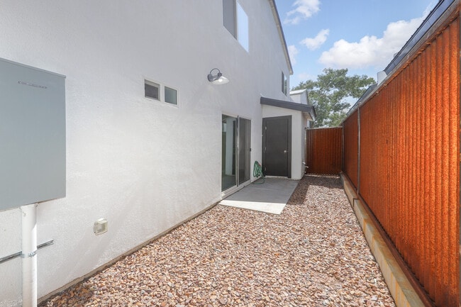 Building Photo - 3732 E Mercedes Ct