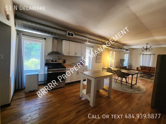 Building Photo - 51 N Delaware Dr