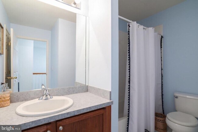 Building Photo - 6 Ocean Breeze Ct