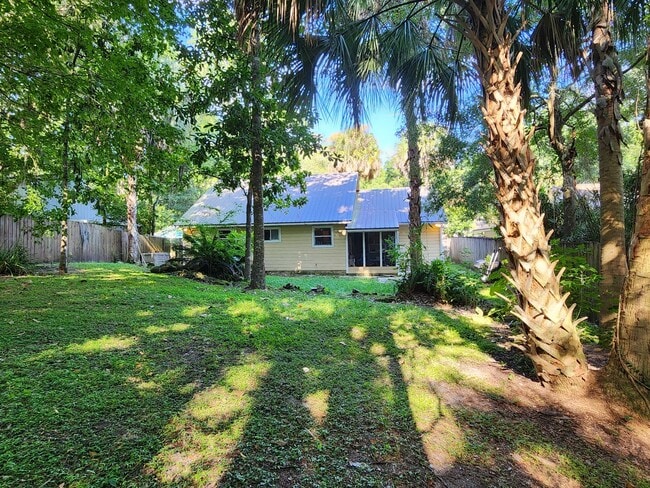 Building Photo - 4629 SW 57th Dr