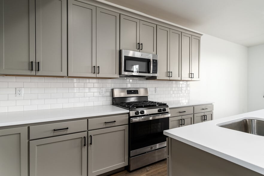 kitchen - 11628 S Watercourse Rd