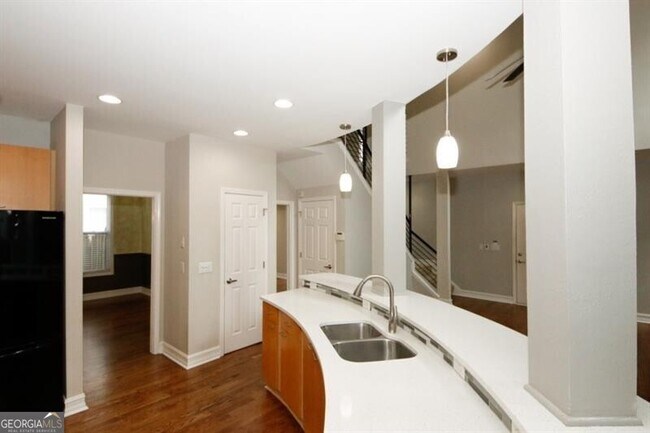 Building Photo - 1354 Brookhaven Village Cir NE