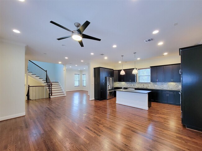 Building Photo - 5520 Kiam St